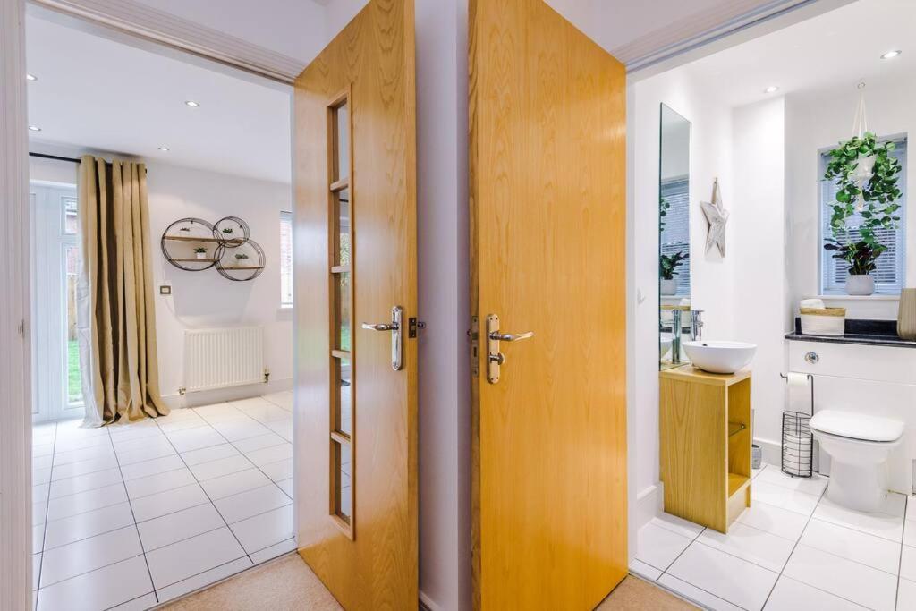 Luxurious Cosy 4Br Home Cheshire Saughall エクステリア 写真