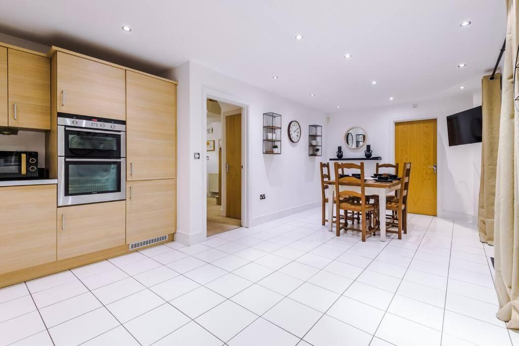 Luxurious Cosy 4Br Home Cheshire Saughall エクステリア 写真