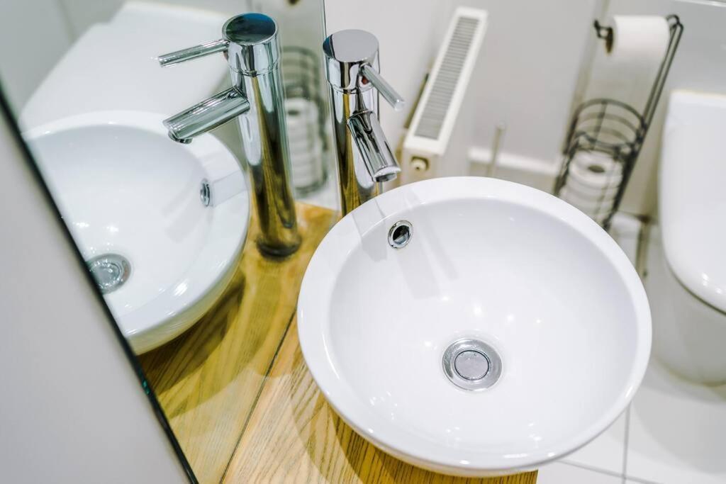Luxurious Cosy 4Br Home Cheshire Saughall エクステリア 写真