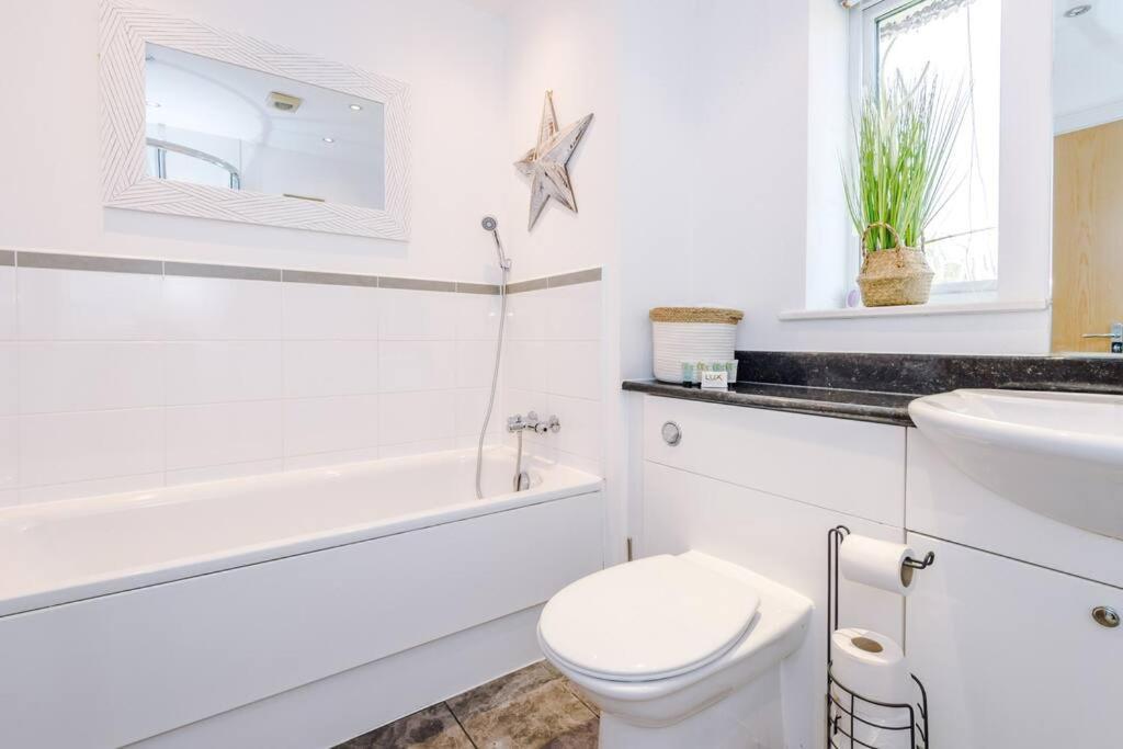 Luxurious Cosy 4Br Home Cheshire Saughall エクステリア 写真